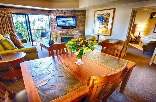 Lower Kingsbury Resort | Large units many with lake views, full kitchens, covered parking