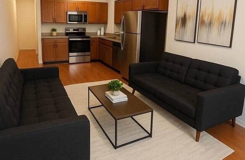 Mantua Apartment | Large University city, 5 bedRM,3 bathRM, backyard.