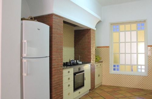 Budens Villa | Large villa - 6 rooms, garden and swimming pool in Budens, near Salema beach.