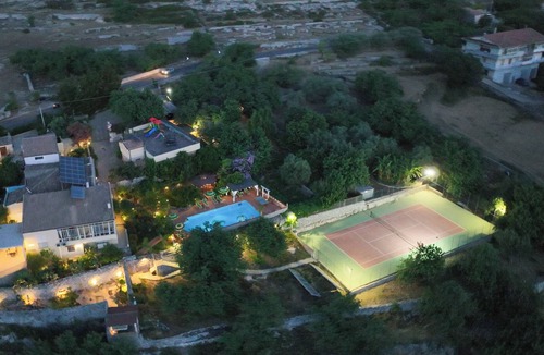 Casa Papa Villa | Large villa with solar htd pool,tennis court,jacuzzi hot tub,playground for kids