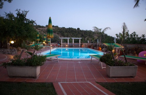 Casa Papa Villa | Large villa with solar htd pool,tennis court,jacuzzi hot tub,playground for kids