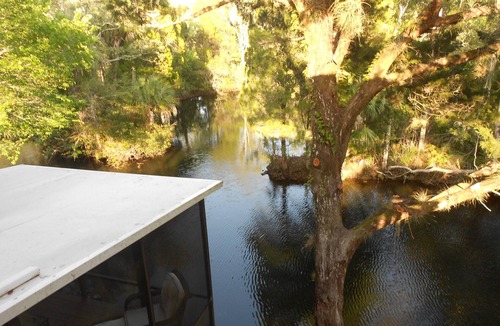 Crystal River House | Large Waterfront home Surrounded By Nature Close To Plantation Inn/Kings Bay