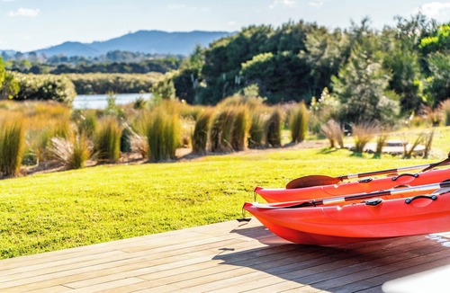 Mangawhai Heads House | Large Waterfront Mangawhai Holiday Home Enjoy the Beaches
