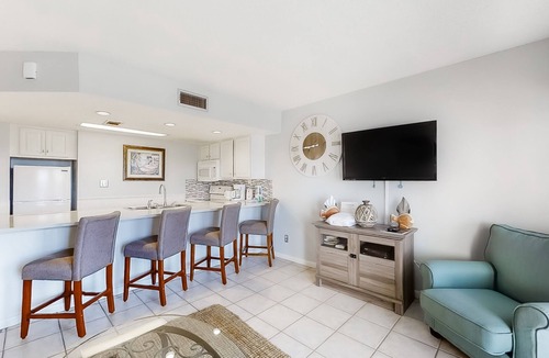 Miramar Beach Condo | Large waterfront cottage, Private pool, Close to entertainment