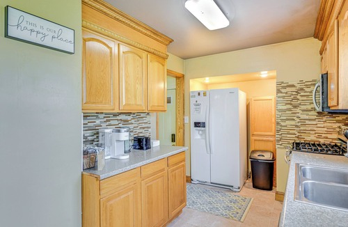 Cheektowaga House | Large Yard | Deck | 20 Min to Highmark Stadium