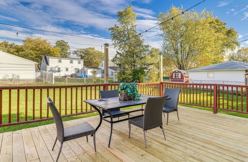 Cheektowaga House | Large Yard | Deck | 20 Min to Highmark Stadium