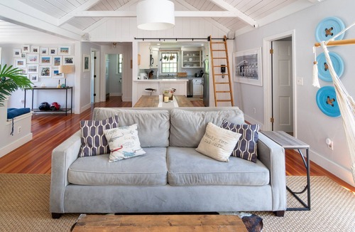West of Town House | Large yard, deck & hot tub 4 bedroom, sleeps 9