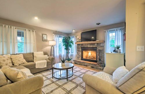 Paupack House | Large Yard + Games: ‘Edgewater Escape’ in Paupack!