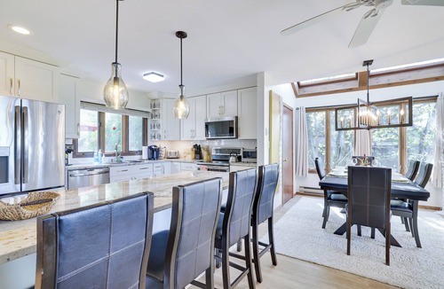 Tannersville House | Largest Modern Luxury Townhome, on the TOP of Camelback Mountain, Poconos, PA
