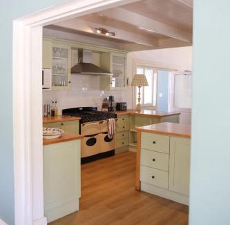 Franschhoek Apartment | Largest one bed apartment & private pool in the Hoek