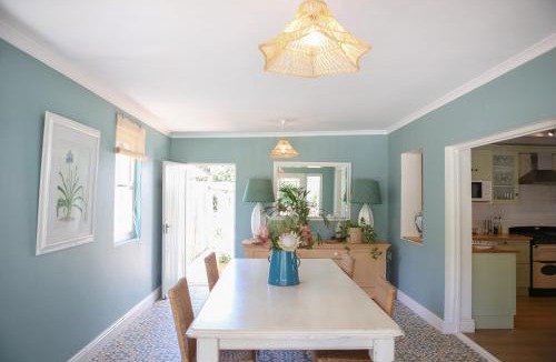 Franschhoek Apartment | Largest one bed apartment & private pool in the Hoek