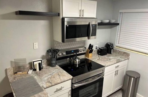 Largo Apartment | Largo Central Park "D" One Bed Apt