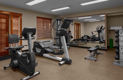 East Roseville Parkway Hotel | Larkspur Landing Extended Stay Suites Roseville