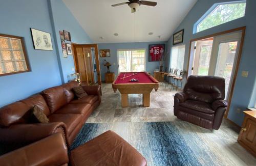 Larkspur House | Larkspur Trail