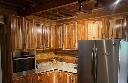 Daniel Flores Ski Chalet | LAS Brisas DE Cajon Perez Zeledon