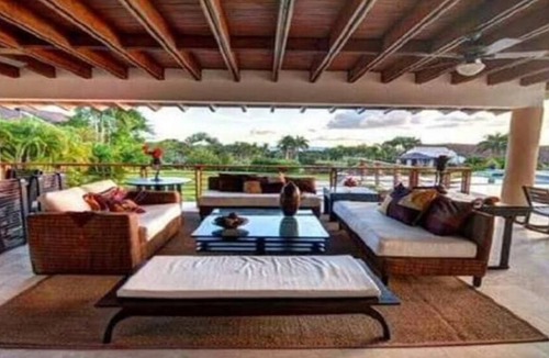 Casa de Campo Villa | Las Colinas