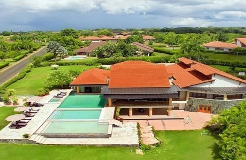 Casa de Campo Villa | Las Colinas