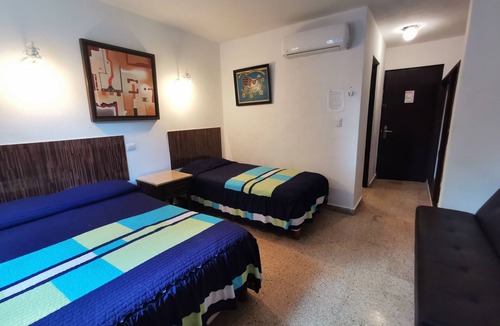 Centro Hotel | Las Dalias Inn