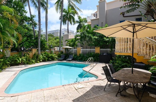 Hendricks and Venice Isles Apartment | Las Olas Blvd Exclusive Apt With Waterview