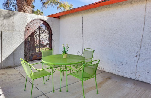 Sunrise Manor Apartment | Las Vegas Oasis 13 Mi to the Strip!