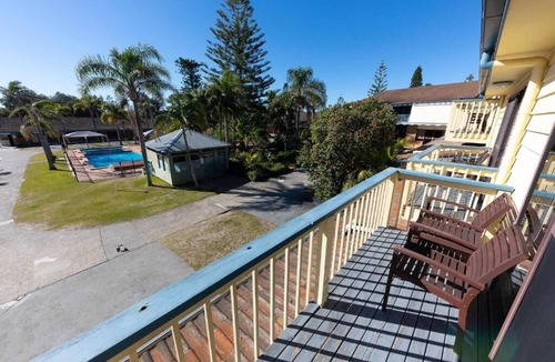 Diamond Beach Resort | *LAST MIN RATE* Family Holiday Resort, Diamond Beach NSW - Pools, Tennis Court