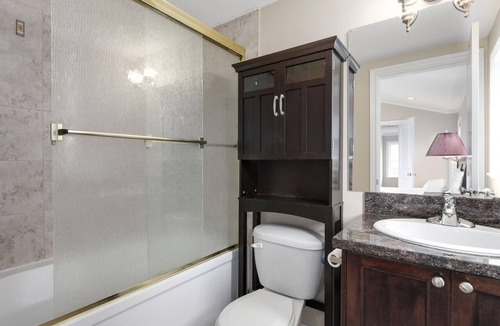 Knight House | Last Minute 3bd/2bath Great Location!