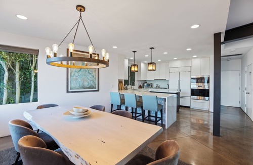 Top of the World House | Last Minute Discount! Architecturally stunning, expansive views.
