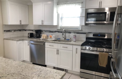 Long Beach House | LAST MINUTE SPECIAL MAY, JUNE 285 BEACHSIDE RETREAT 2 BD APT , PRIVATE PATIO