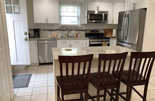Long Beach House | LAST MINUTE SPECIAL MAY, JUNE 285 BEACHSIDE RETREAT 2 BD APT , PRIVATE PATIO