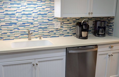 Shipyard Plantation Villa | Last minute open weekend July 11 &12 8 min walk to Shipyard beach w/locker
