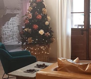 Valderrobres House | Lastias
