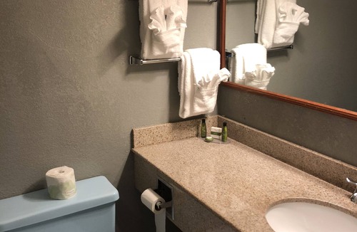Latham Hotel | Latham Inn
