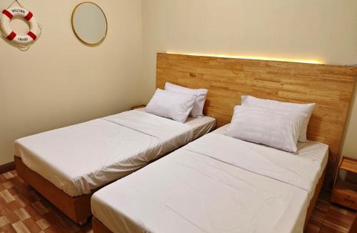Arun Amarin Hotel | latitude 13 Room & breakfast