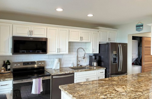 Estate Golden Rock Condo | Latitude Adjustment at Colony Cove-2 bed/2 bath TROPICAL BEACHFRONT condo w/pool