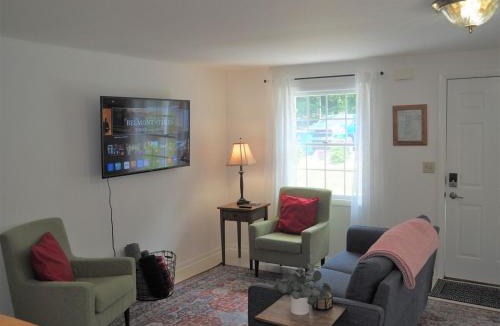 Frankfort House | Latitude Adjustment Ii - Simply Gorgeous!