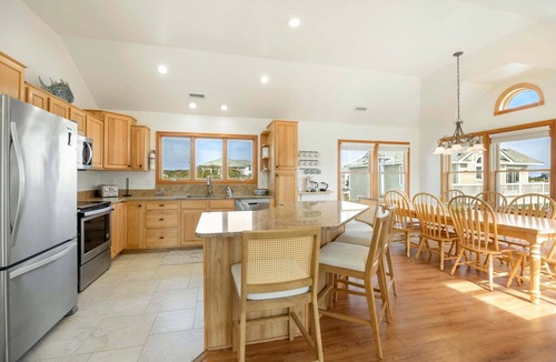 Duck House | Laughing Duck: Pool, Walk Beach & Town, Dog-Friendly