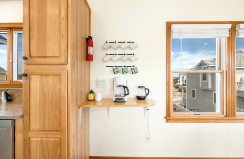 Duck House | Laughing Duck: Pool, Walk Beach & Town, Dog-Friendly