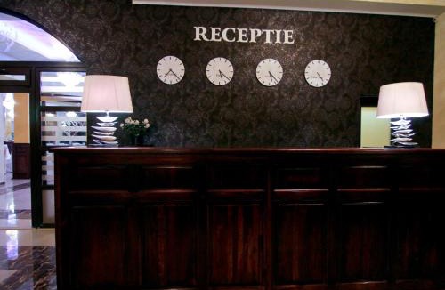 Chiscani Hotel | Laura Holiday