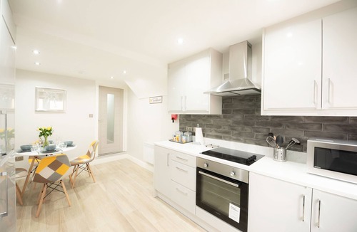 Reading Apartment | Laurel House