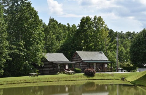 Woodbine Hotel | Laurel Lake Cabins