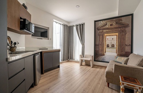 Reforma Apartment | Laurelian Lofts