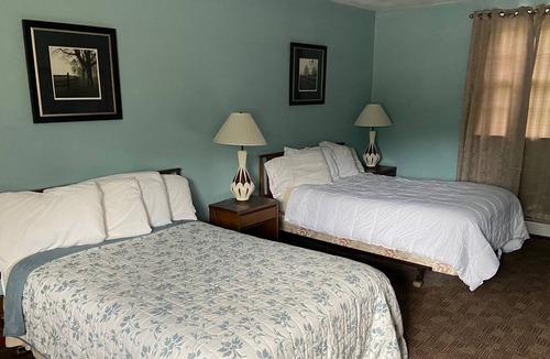 Coudersport Hotel | Laurelwood Inn & Steakhouse