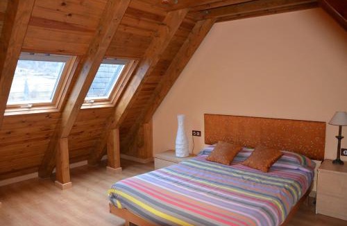 Bossost House | Laurit