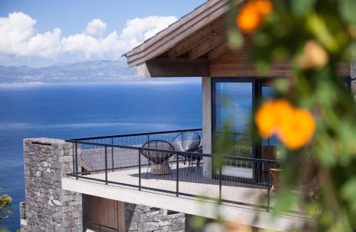 Sao Roque do Pico Villa | Lava Homes