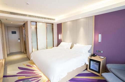 Jingmen Hotel | Lavande Hotel Jingmen Planet World City