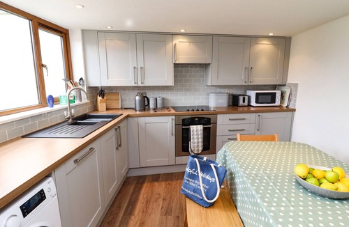 South Tawton Cottage | LAVENDER COTTAGE, family friendly, with open fire in South Zeal