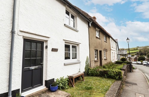 South Tawton Cottage | LAVENDER COTTAGE, family friendly, with open fire in South Zeal