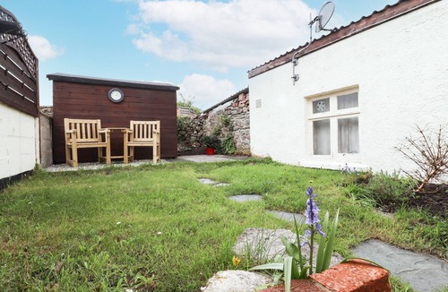 South Tawton Cottage | LAVENDER COTTAGE, family friendly, with open fire in South Zeal