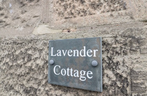 Glanton Cottage | LAVENDER COTTAGE, pet friendly, country holiday cottage in Glanton
