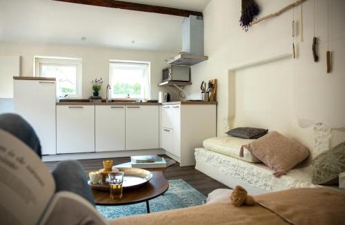 Achthuizen Apartment | Lavender Lodge
